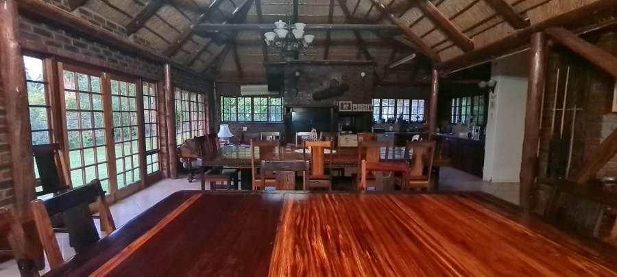 5 Bedroom Property for Sale in Douglas Northern Cape